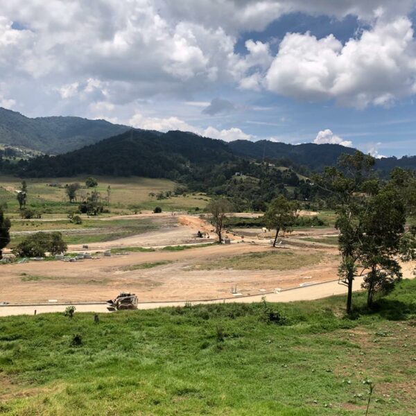 LA CEJA 1.894m2